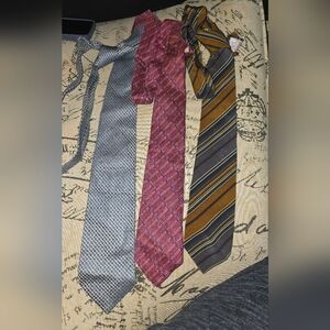 Yves Saint Laurent Silk Tie Set (3)